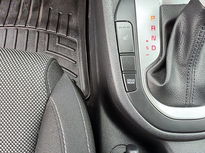 2022 Kia Forte LX Heated seats + Back up Camera