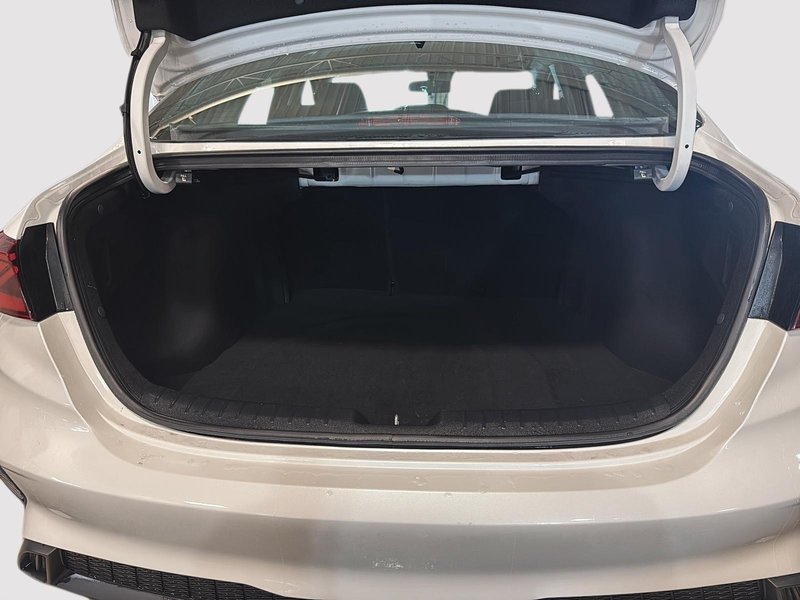 Kia Forte LX 2024 CARPLAY + CAMÉRA DE RECUL + SIÈGES CHAUFFANTS