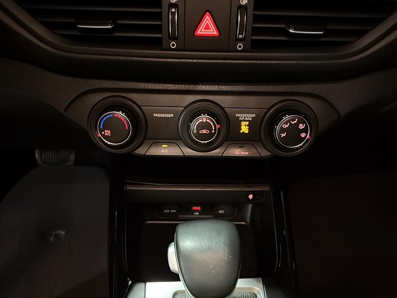 Kia Forte5 EX 2022 Volant chauffant - Sièges chauffants - Apple Car Play
