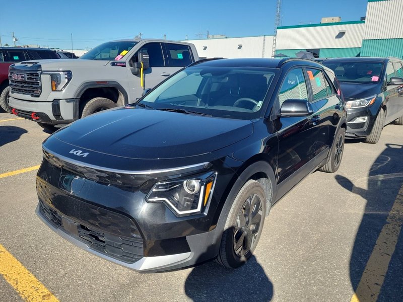 2024 Kia Niro EV Wind + | 100% ELECTRIC | |