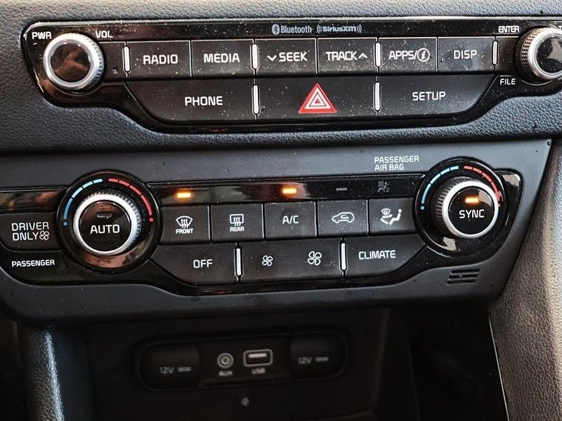Kia NIRO EX PREMIUM HYBRID 2019 | TOIT-OUVRANT - CUIR |