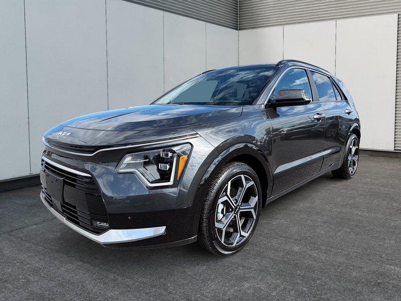 2025 Kia Niro SX HYBRID Sunroof + Leather + Backup camera