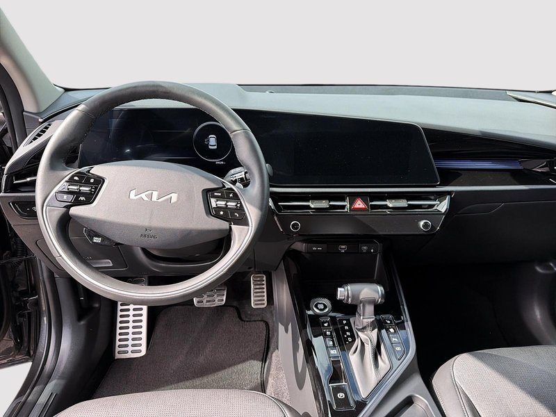 2025 Kia Niro SX HYBRID Sunroof + Leather + Backup camera