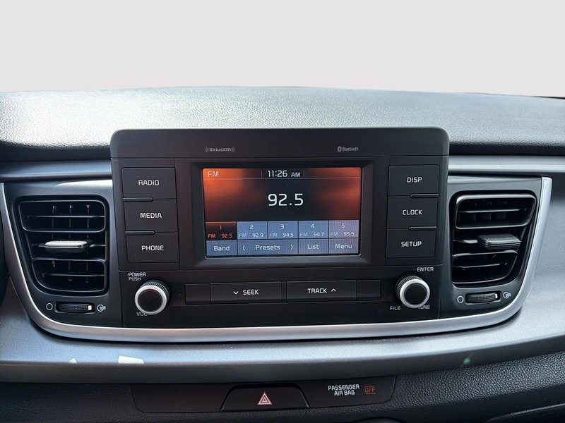 2019 Kia Rio 5-door LX + Carplay + Heated Seats + Backup camera