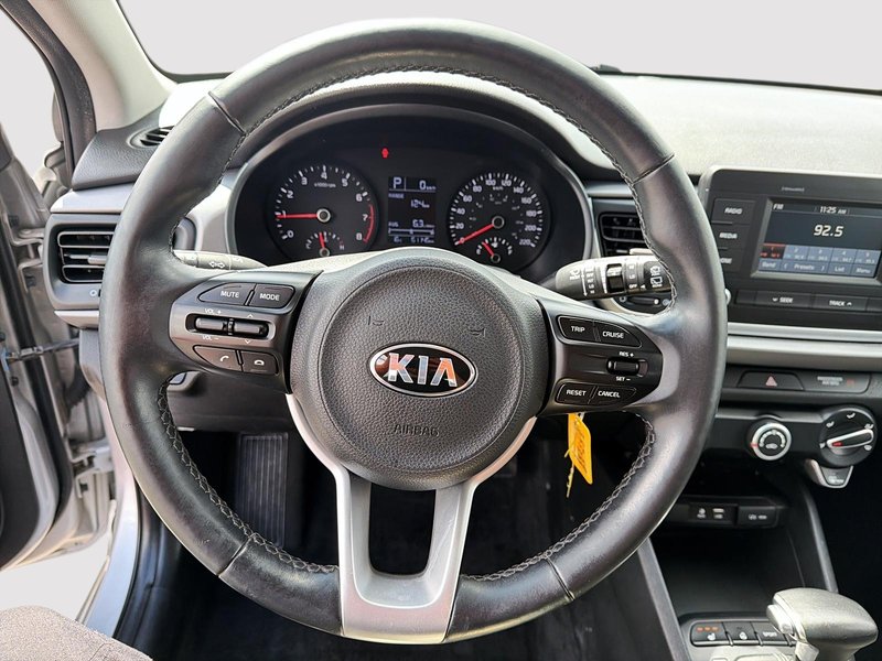 2019 Kia Rio 5-door LX + Carplay + Heated Seats + Backup camera