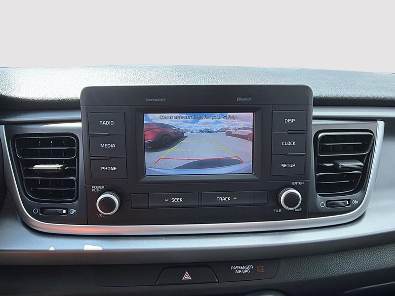 2019 Kia Rio 5-door LX + Carplay + Heated Seats + Backup camera