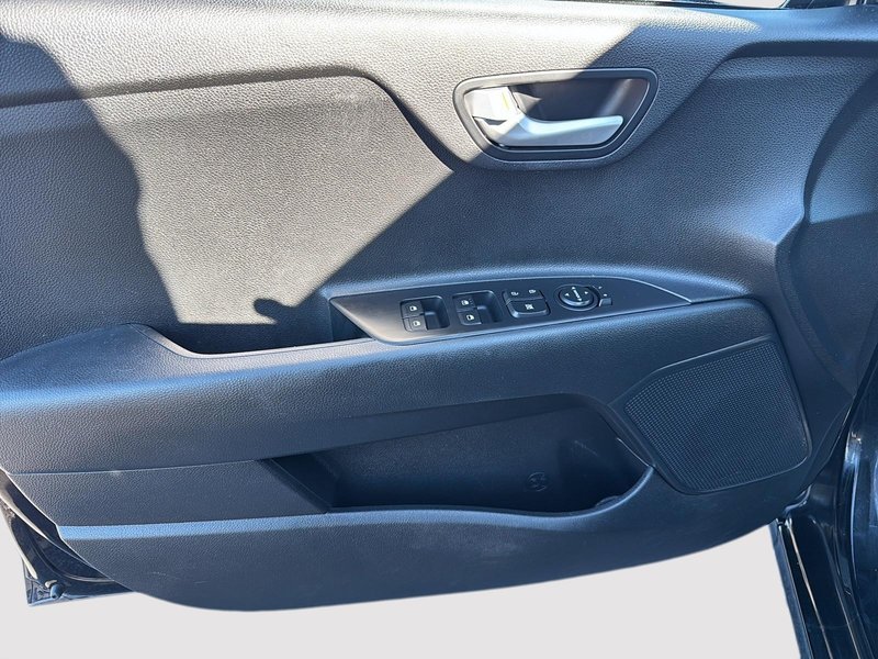 2021 Kia Rio 5-door LX+ Heated seats - Apple Car Play