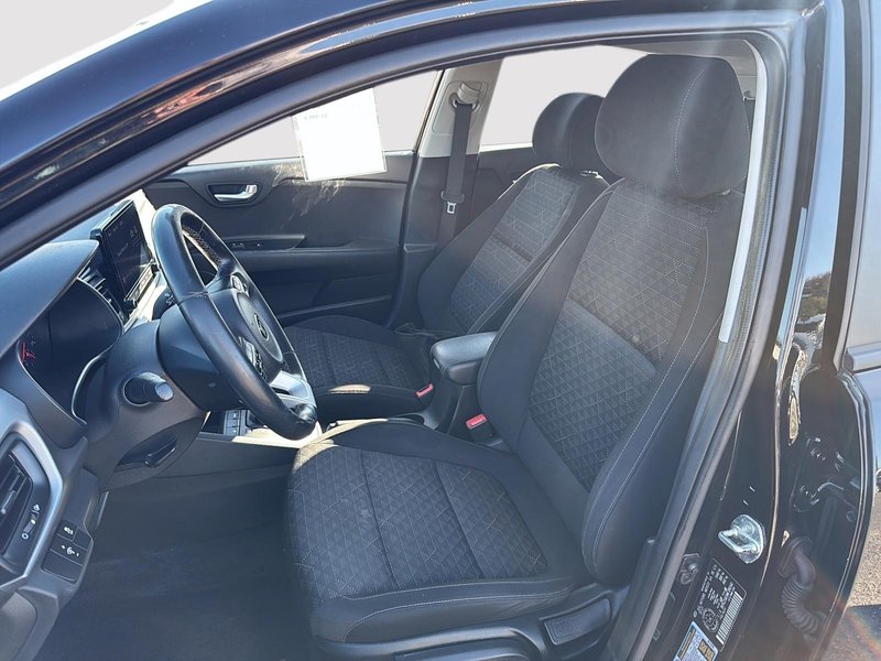2021 Kia Rio 5-door LX+ Heated seats - Apple Car Play