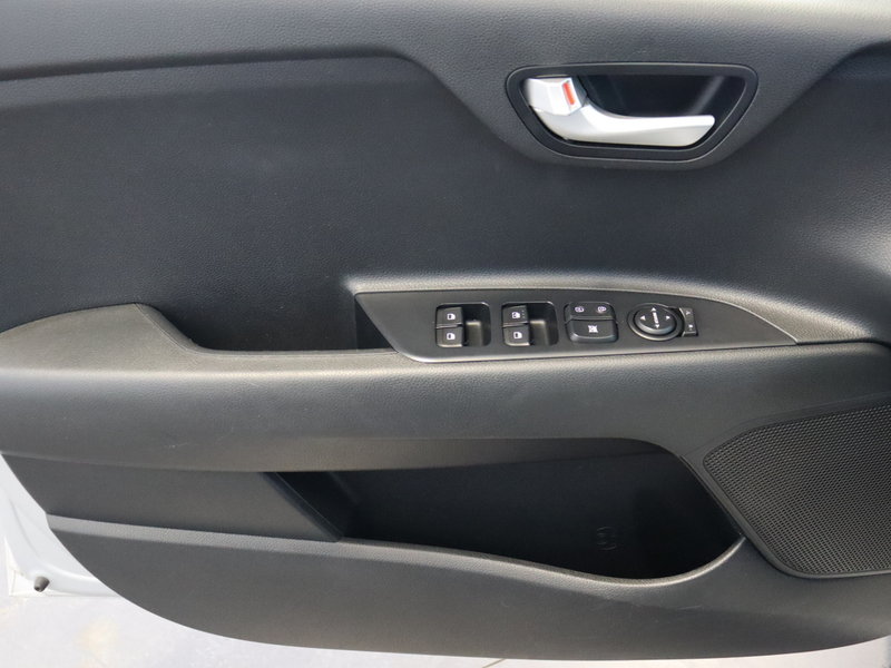 Kia Rio 5 LX+ Climatiseur 2021 | Sièges chauffant | Caméra de recul | Apple Carplay/Android Auto