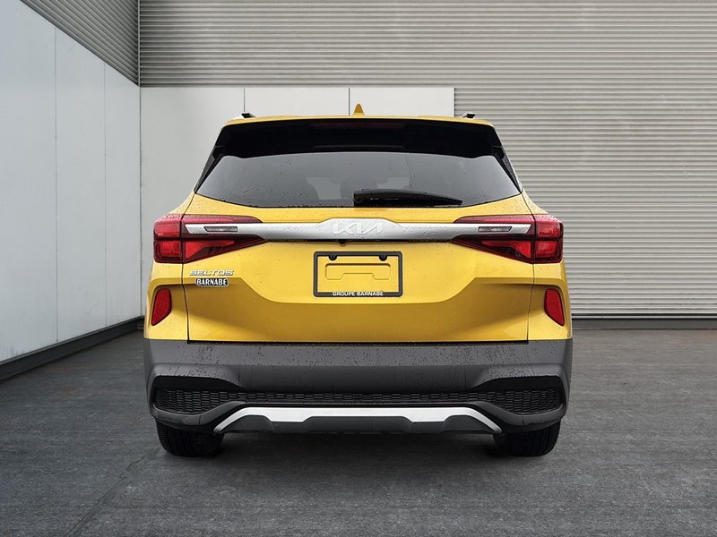 2022 Kia Seltos LX Carplay + Back up cam