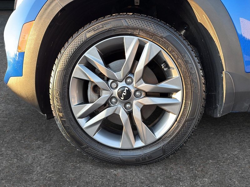 2022 Kia SELTOS LX AWD LX