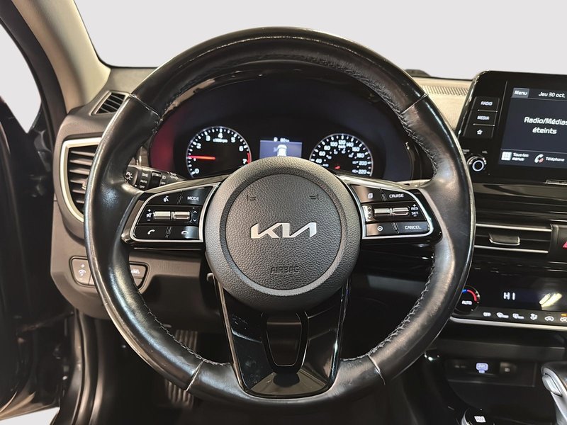 2022 Kia Seltos EX AWD + Leather + Heated seats + Back up camera