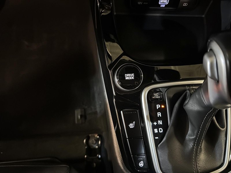 2022 Kia Seltos EX AWD + Leather + Heated seats + Back up camera