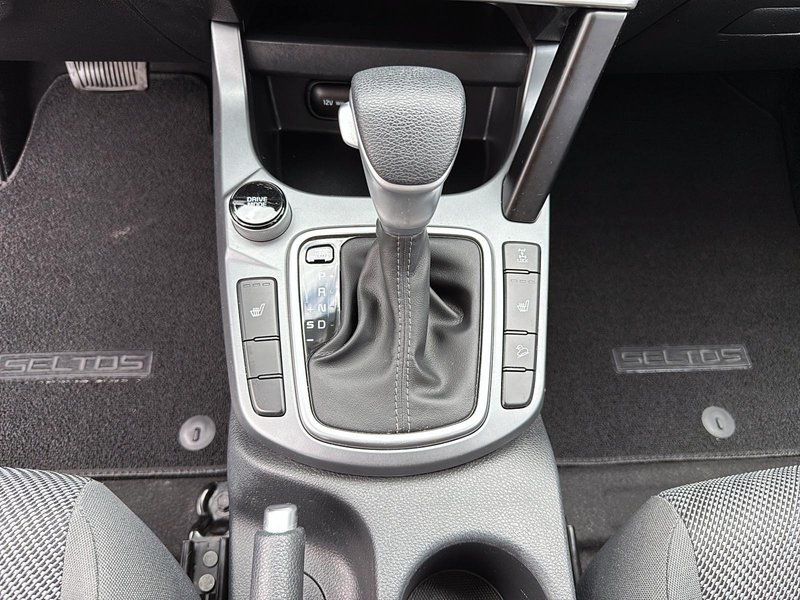 Kia Seltos LX 2023 Sièges chauffants - Détecteur d'angles morts - Apple Car Play
