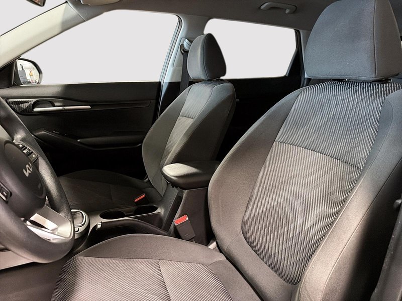 2024 Kia Seltos LX AWD + CARPLAY + BACK UP CAMERA