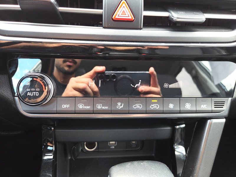 Kia Seltos EX 2025 AWD + Toit ouvrant + Cuir + Camera de recul