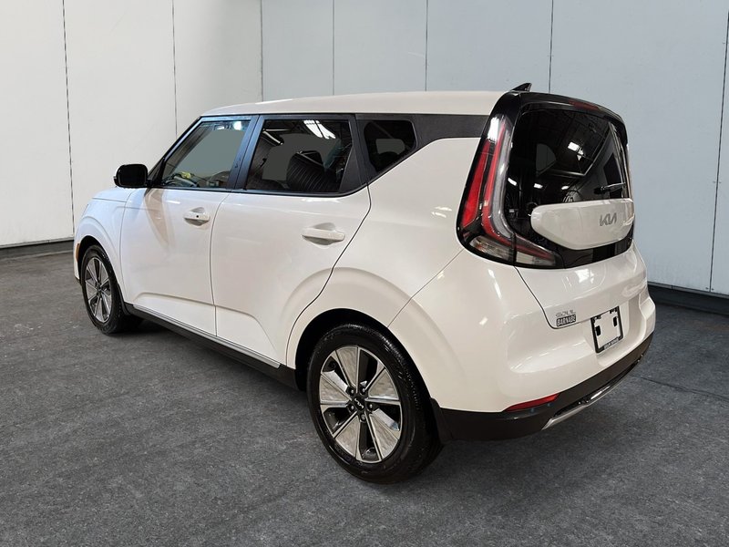 2023 Kia SOUL EV LIMITED 385km of range + Navigation + Sunroof