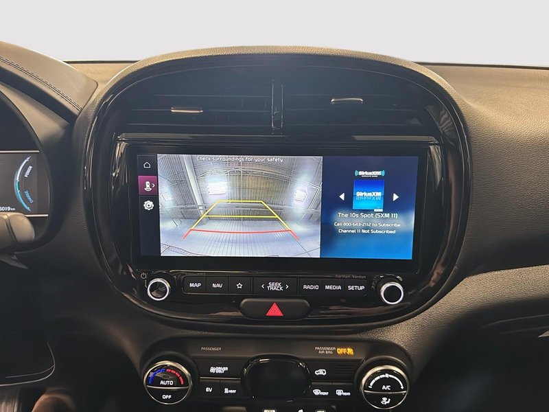 2023 Kia SOUL EV LIMITED 385km of range + Navigation + Sunroof
