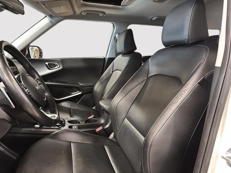 2023 Kia SOUL EV LIMITED 385km of range + Navigation + Sunroof