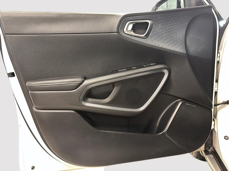 2023 Kia SOUL EV LIMITED 385km of range + Navigation + Sunroof