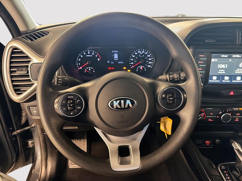 2021 Kia Soul LX A/C + Backup camera