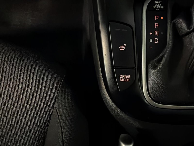 2021 Kia Soul LX A/C + Backup camera