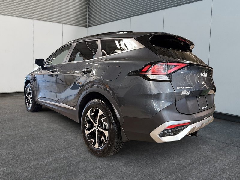 2024 Kia Sportage EX AWD + Sunroof + Leather + Backup camera