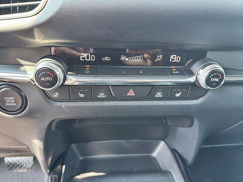 2023 Mazda CX-30 GS Carplay + heated seats + Back up cam