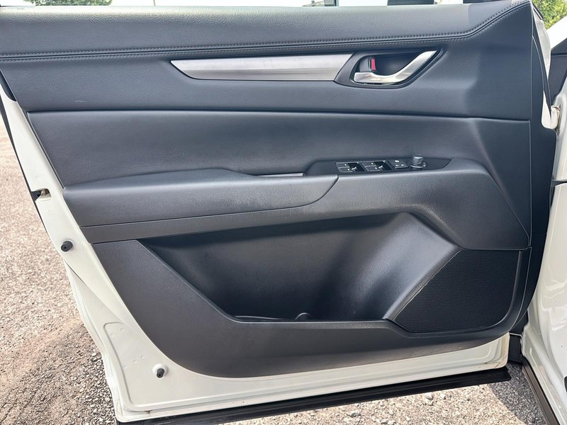 2019 Mazda CX-5 GS AWD + Carplay + Back up camera + Heated seats