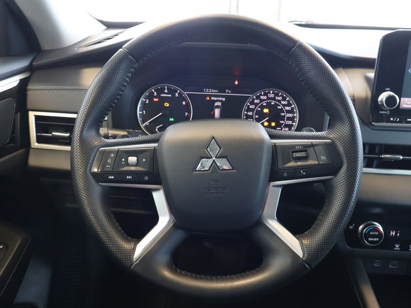2022 Mitsubishi Outlander ES AWC