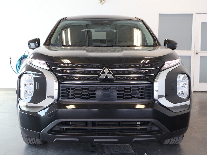 2022 Mitsubishi Outlander ES AWC
