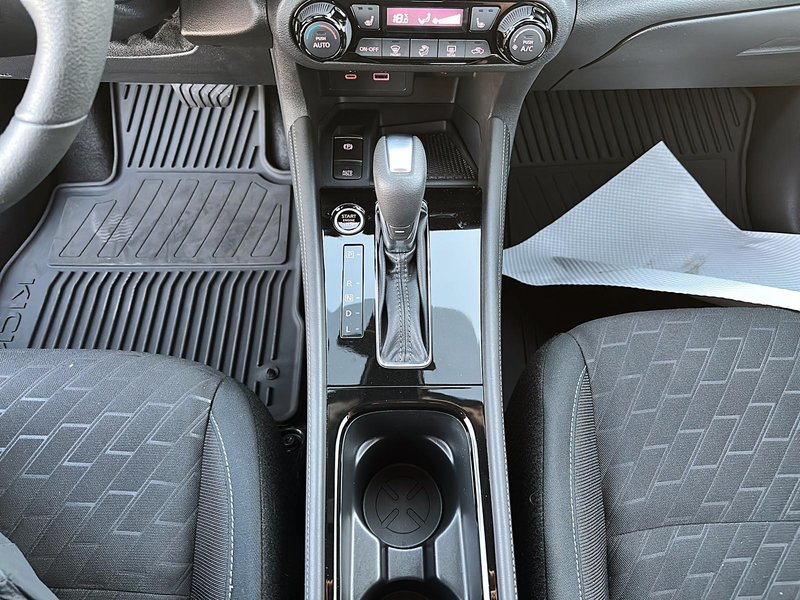 Nissan Kicks SV 2024 Apple carplay + caméra de recul + Sièges chauffants