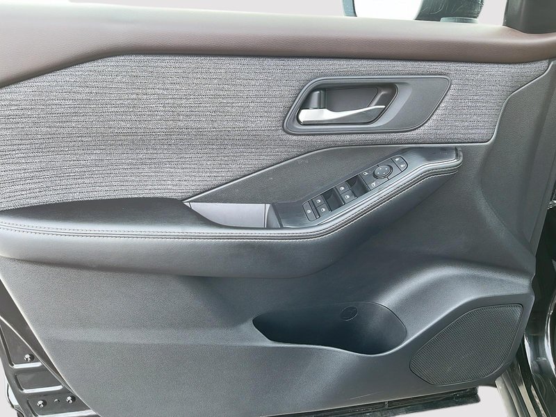 2021 Nissan Rogue SV AWD + Heated seats + Carplay