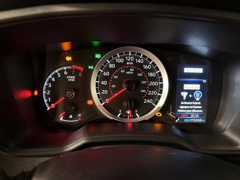 2022 Toyota Corolla Cross LE AWD + CARPLAY + BACK UP CAMERA