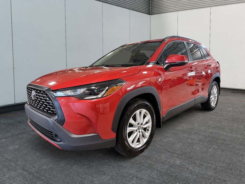 2022 Toyota Corolla Cross LE AWD + CARPLAY + BACK UP CAMERA