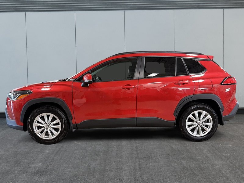 2022 Toyota Corolla Cross LE AWD + CARPLAY + BACK UP CAMERA