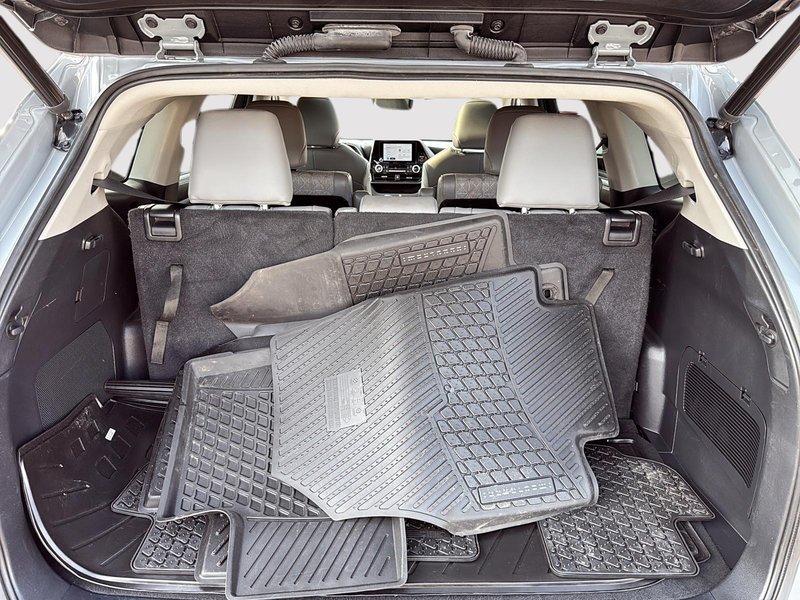 Toyota Highlander Hybrid XLE AWD 2023 SIÈGES MEMOIRES - VOLANT CHAUFFANT - NAVIGATION