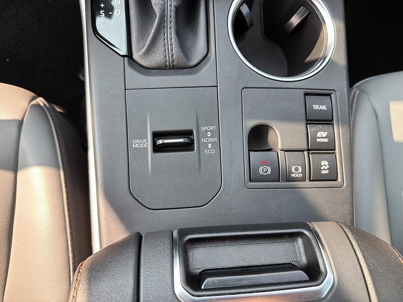 Toyota Highlander Hybrid XLE AWD 2023 SIÈGES MEMOIRES - VOLANT CHAUFFANT - NAVIGATION