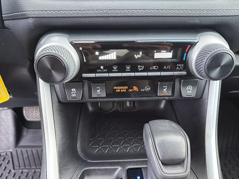 Toyota RAV4 LE 2021 Sièges chauffants - Apple Car Play
