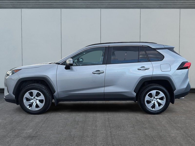 Toyota RAV4 LE 2021 Sièges chauffants - Apple Car Play