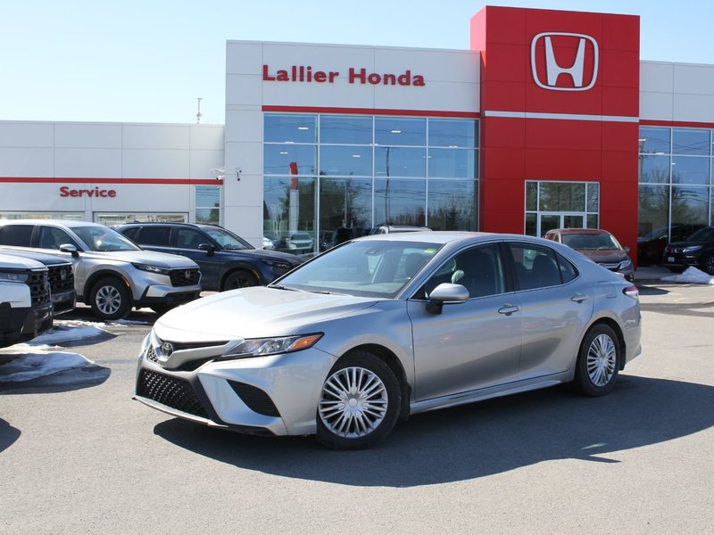 2020 Toyota Camry SE in Gatineau, Quebec