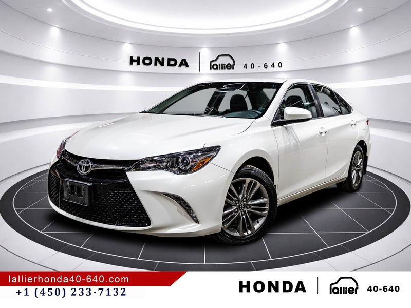 2017 Toyota Camry in Lachenaie, Quebec