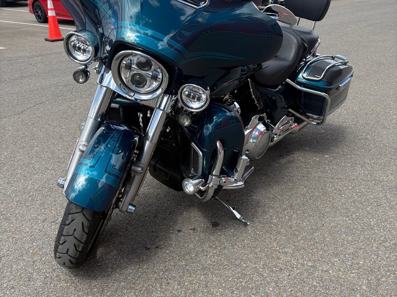 2020 Harley-Davidson FLHTK Touring in Montréal, Quebec