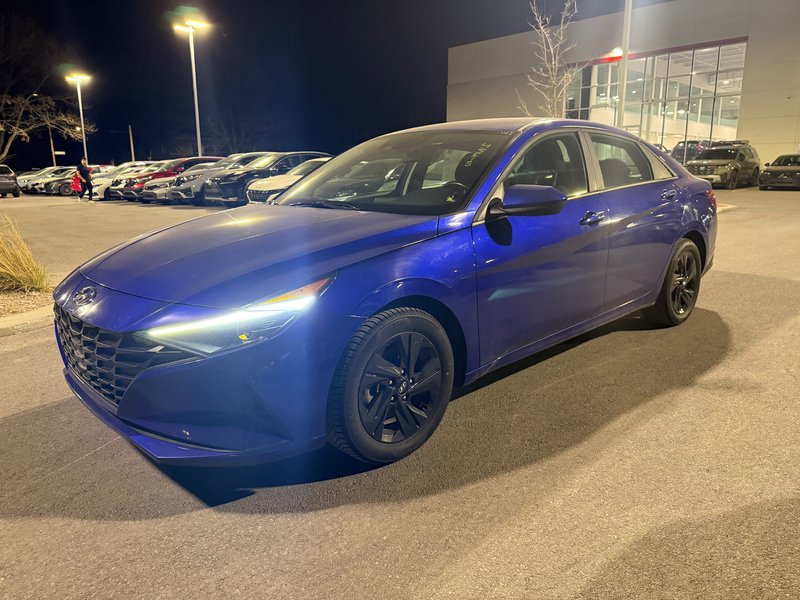 2023 Hyundai Elantra Preferred in Montreal, Quebec