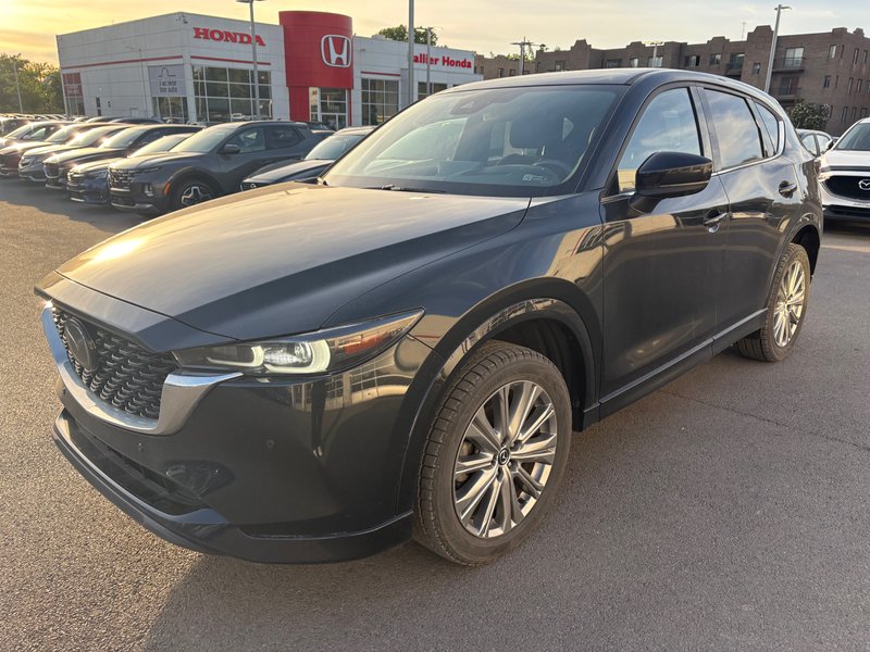 Mazda CX-5 Signature 2023 à Montréal, Québec