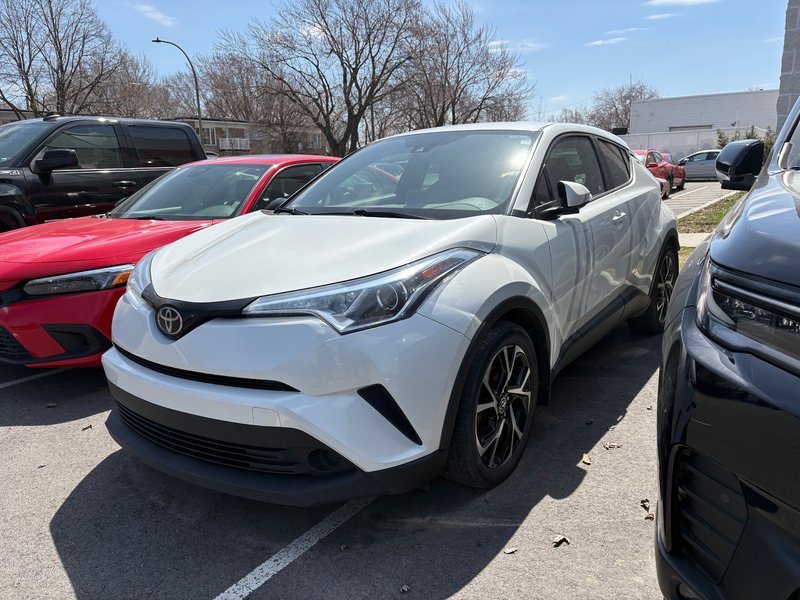 Toyota C-HR LIMITED 2019 à Montréal, Québec