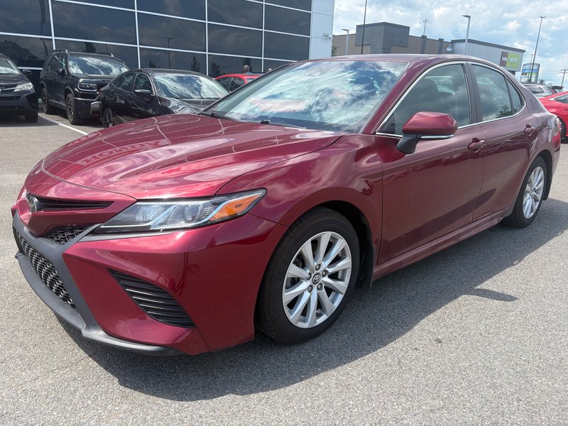 Toyota Camry SE 2018 à Lachenaie, Québec