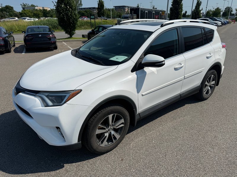 2016 Toyota RAV4 XLE/AWD/JAMAIS ACCIDENTÉ in Lachenaie, Quebec