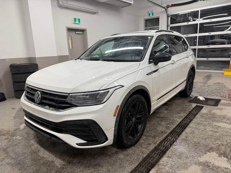 Volkswagen Tiguan Comfortline R-Line Black Edition 2022 à Montréal, Québec