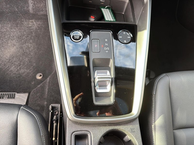 2023 Audi A3 SEDAN Komfort AWD • LEATHER • SUNROOF • HEATED SEATS • BACKUP CAMERA •+++
